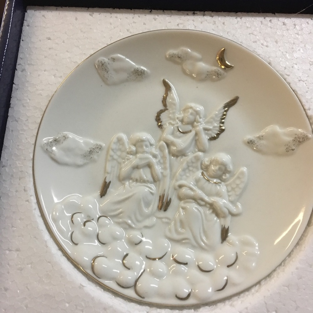 Porcelain plate